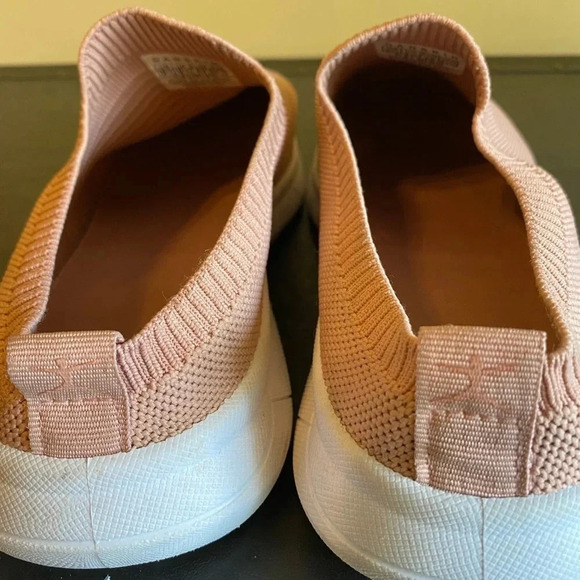 Danskin Women’s Calming Slip On Sneaker Blush Size 8.5M, Comfy Walking Shoes. - Picture 8 of 12